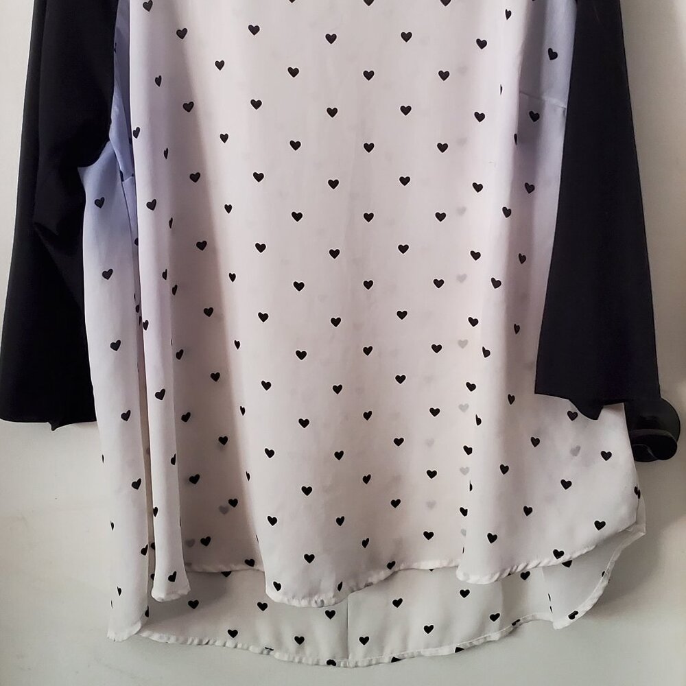 Torrid 3xl sheer top fun design
